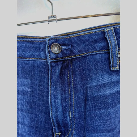 Just Black Frayed Hem Denim Medium Wash Shorts  Size 32 - Picture 2 of 12